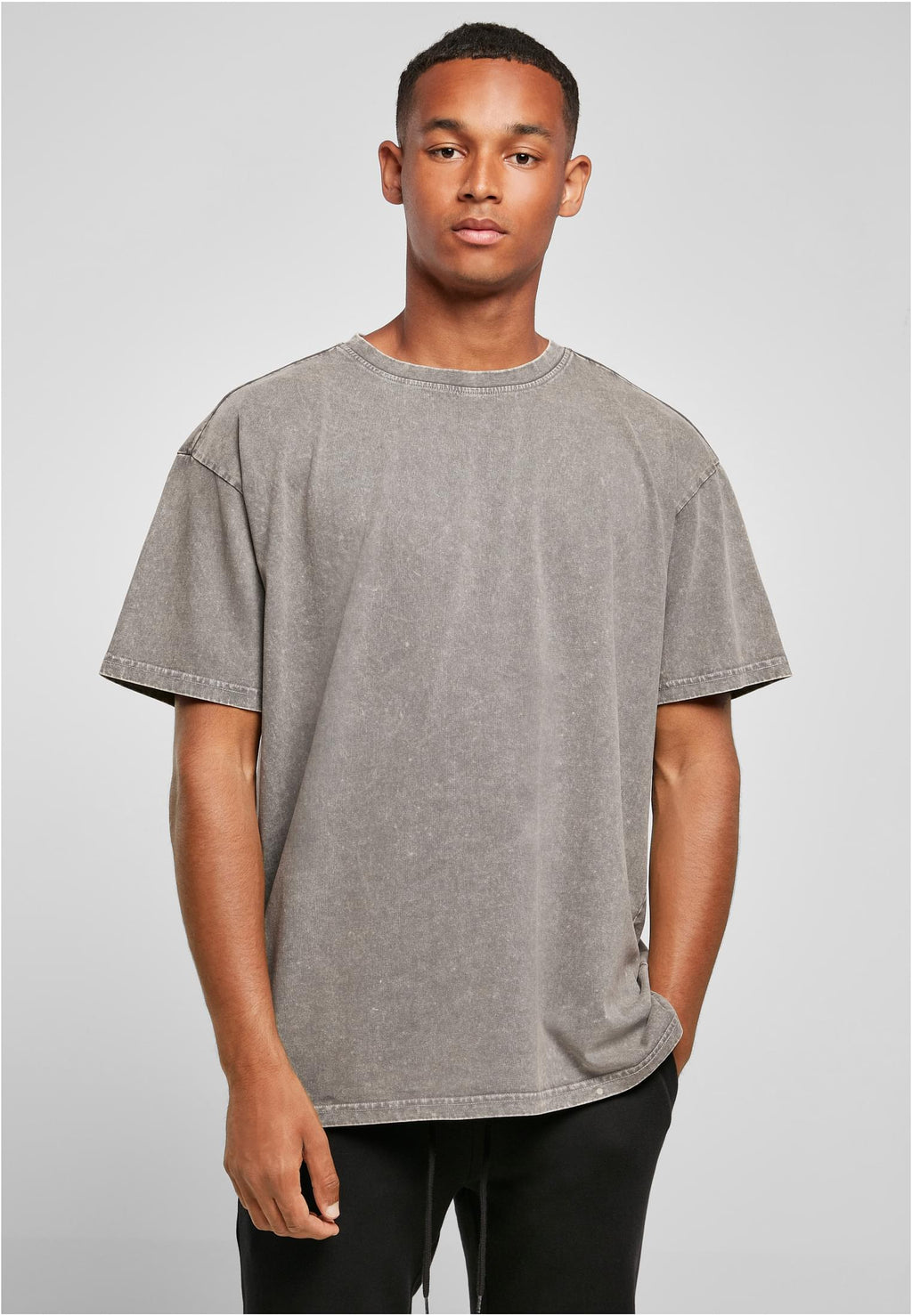 Acid washed oversized tee