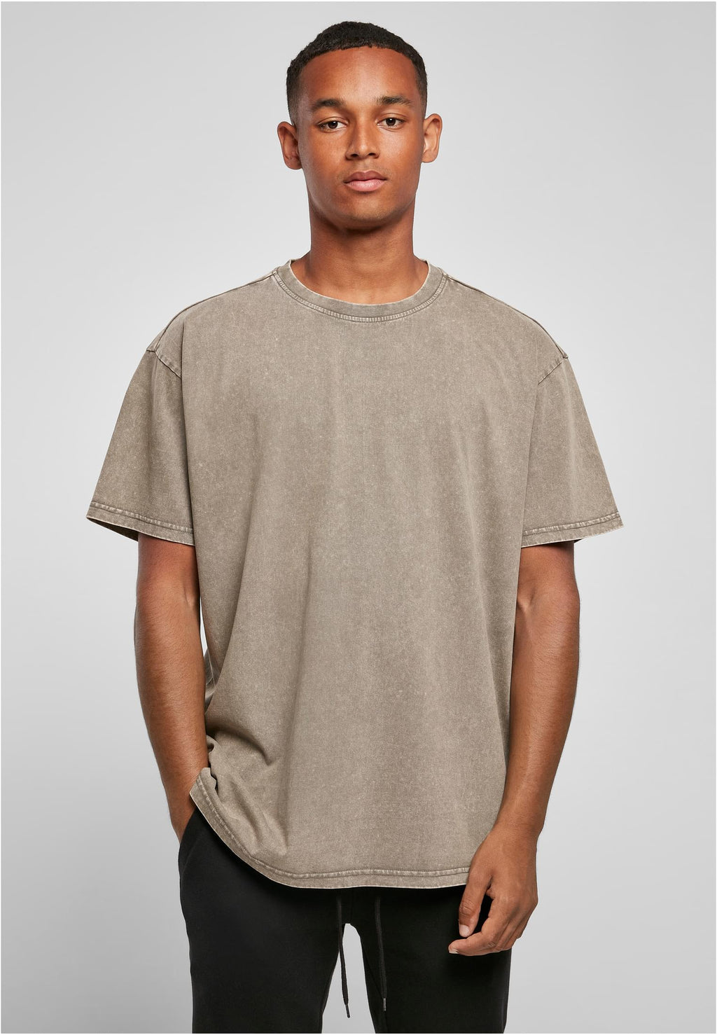 Acid washed oversized tee