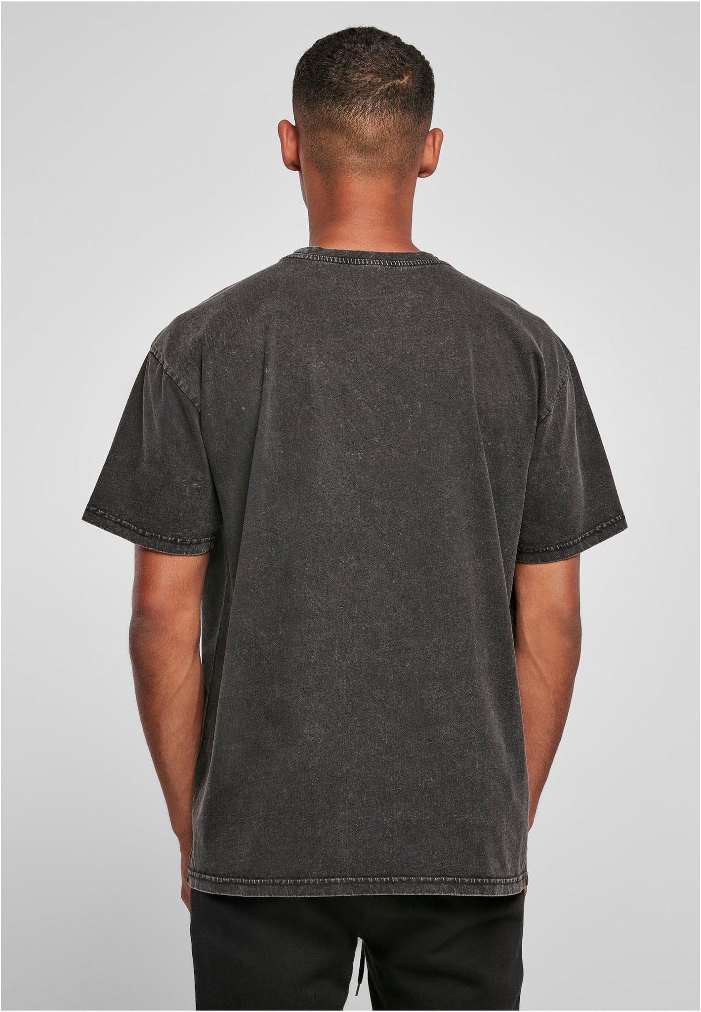 Acid washed oversized tee