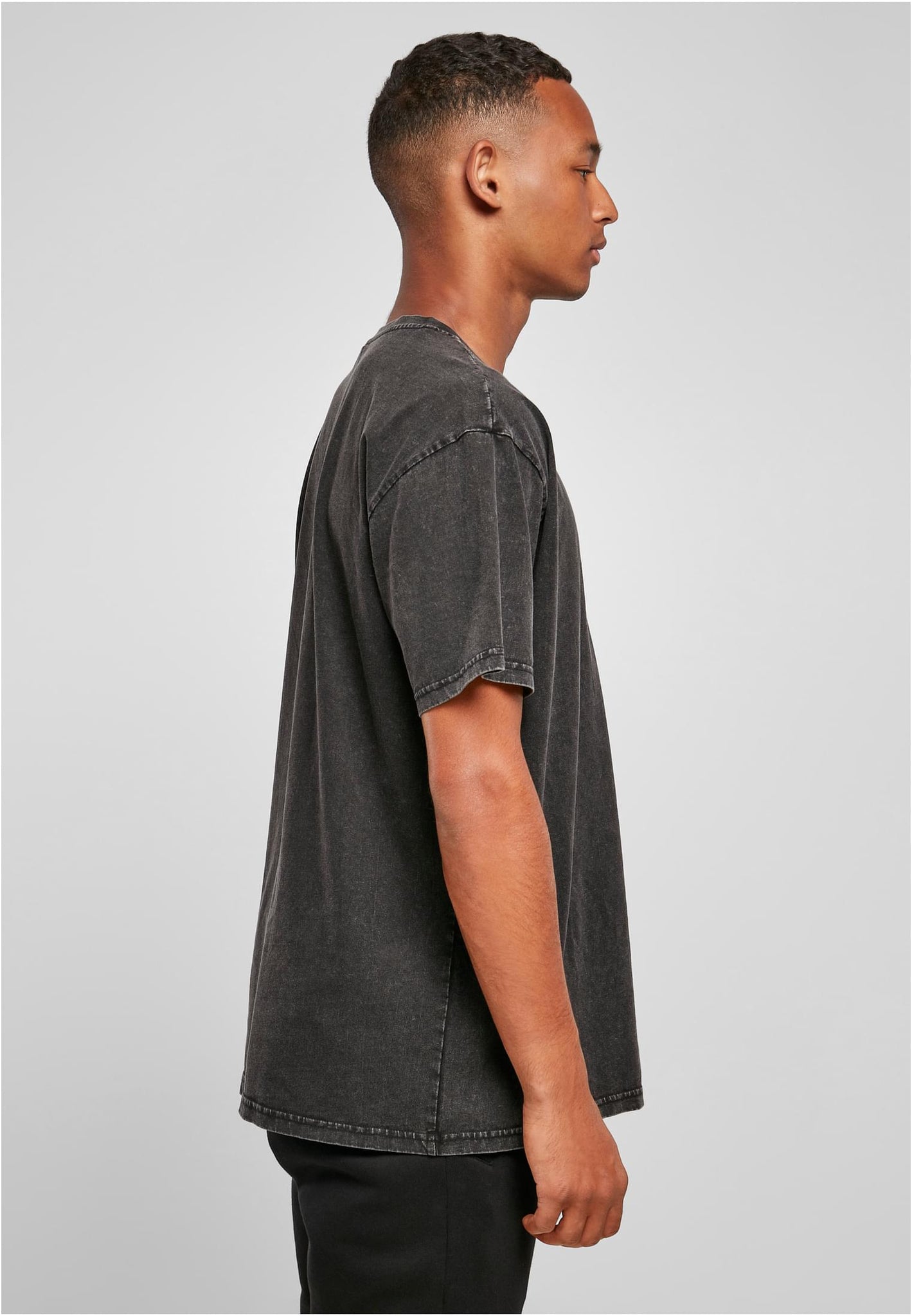 Acid washed oversized tee