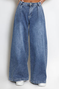 Pleated Flare Hem Wide Leg Jeans